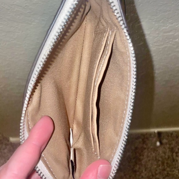 NWOT Coach Leather Wristlet Wallet With Floral Print White - Picture 4 of 4